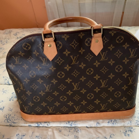 Louis Vuitton Alma GM - Picture 3 of 12